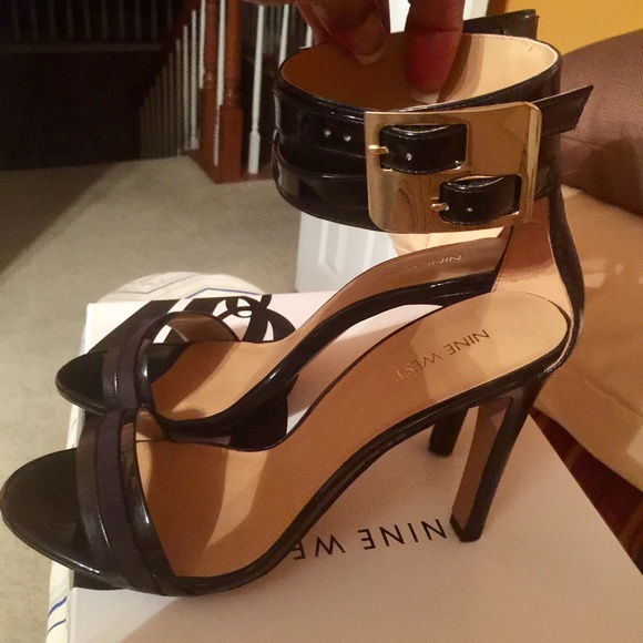 Heels - Picture 4 of 10